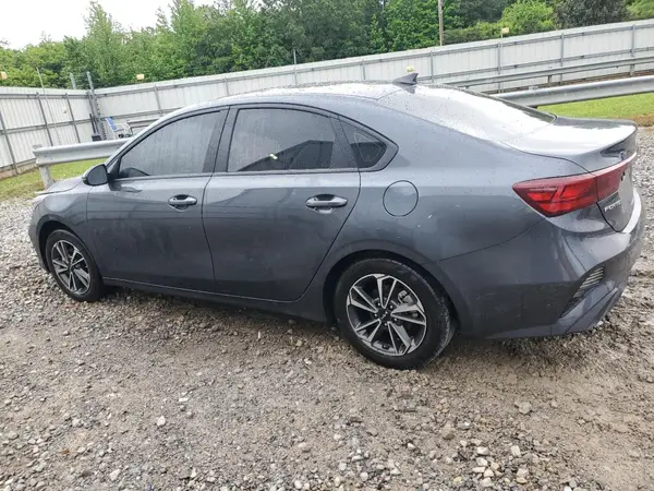 3KPF24AD4RE704929 2024 KIA FORTE - Image 2
