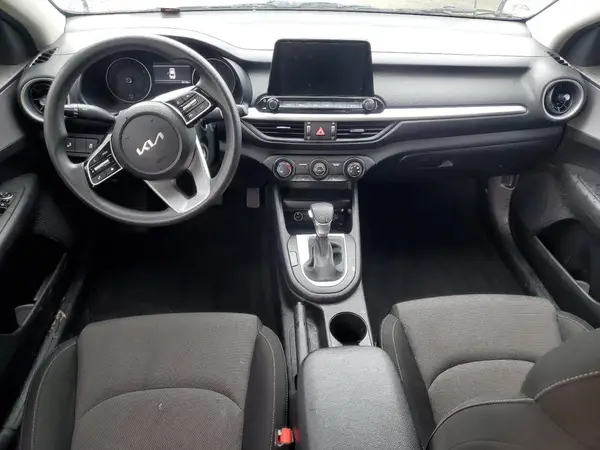 3KPF24AD4RE704929 2024 KIA FORTE - Image 8