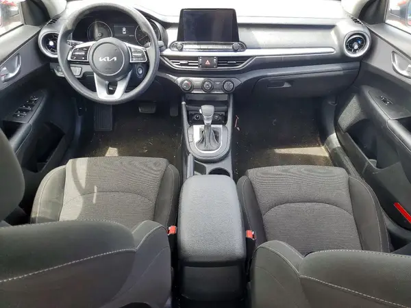 3KPF24AD4RE705577 2024 KIA FORTE - Image 8
