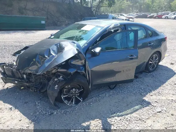 3KPF24AD4RE706423 2024 KIA FORTE - Image 2