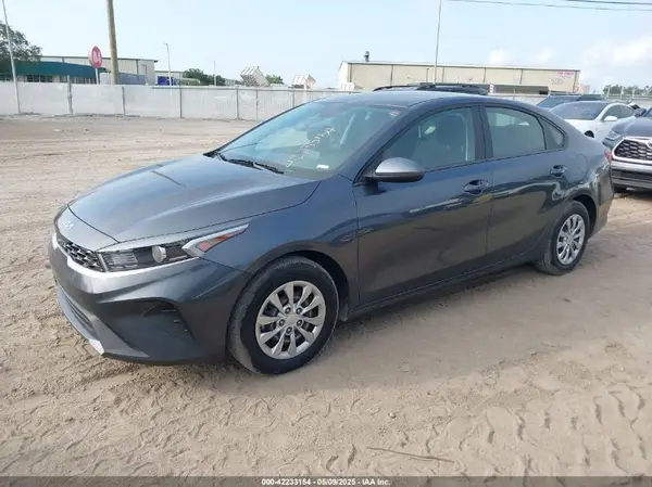 3KPF24AD4RE708110 2024 KIA FORTE - Image 2