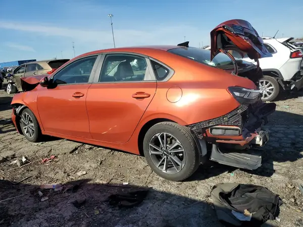 3KPF24AD4RE708365 2024 KIA FORTE - Image 2