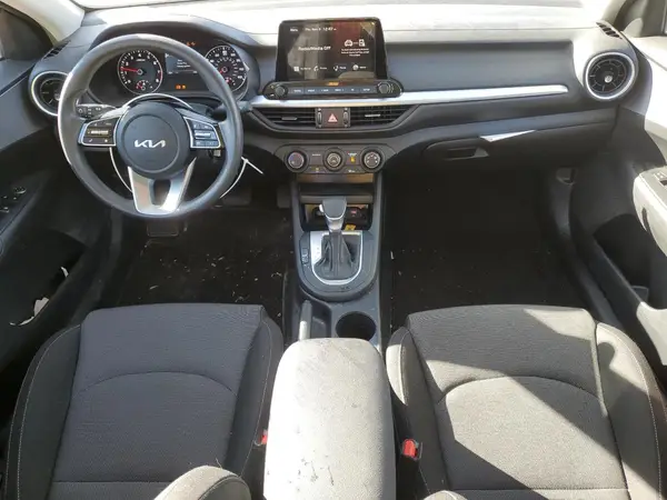 3KPF24AD4RE708365 2024 KIA FORTE - Image 8