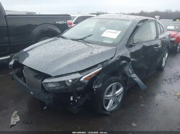 3KPF24AD4RE708981 2024 KIA FORTE - Image 2