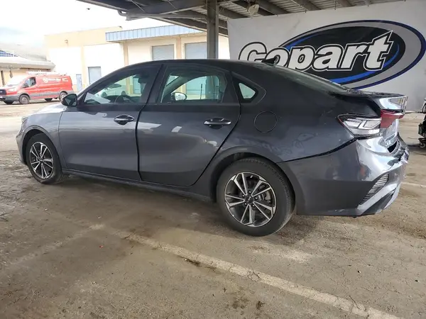 3KPF24AD4RE709418 2024 KIA FORTE - Image 2