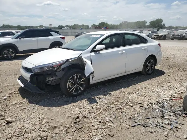 3KPF24AD4RE710424 2024 KIA FORTE - Image 1