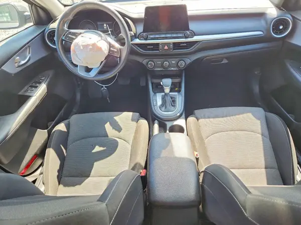 3KPF24AD4RE710486 2024 KIA FORTE - Image 8