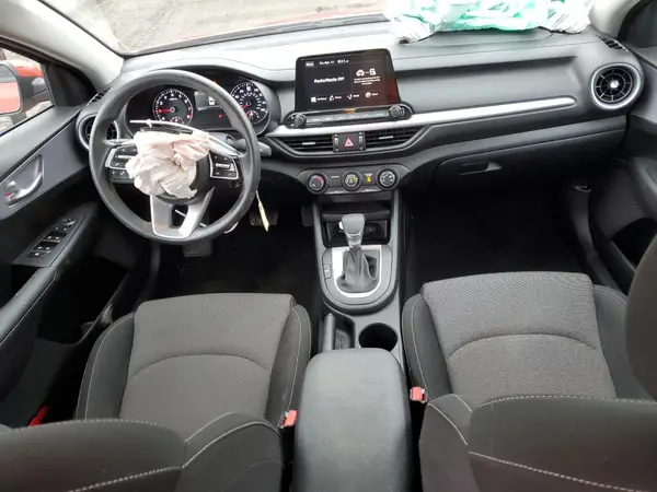 3KPF24AD4RE711640 2024 KIA FORTE - Image 8