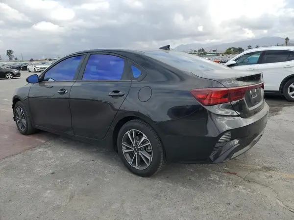 3KPF24AD4RE713579 2024 KIA FORTE - Image 2