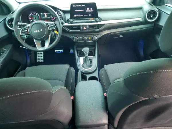 3KPF24AD4RE713579 2024 KIA FORTE - Image 8