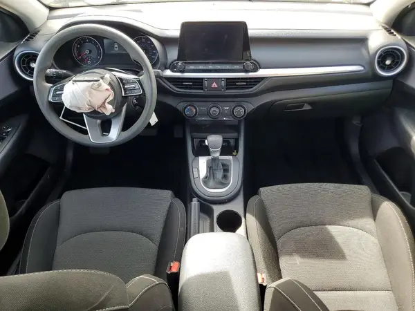 3KPF24AD4RE713663 2024 KIA FORTE - Image 8