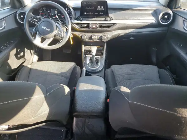 3KPF24AD4RE713761 2024 KIA FORTE - Image 8
