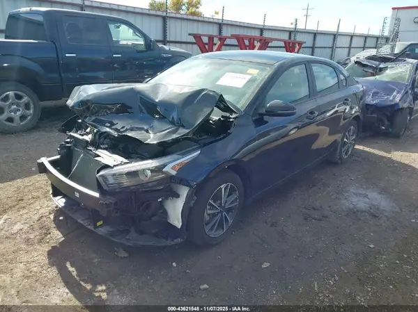 3KPF24AD4RE714179 2024 KIA FORTE - Image 2