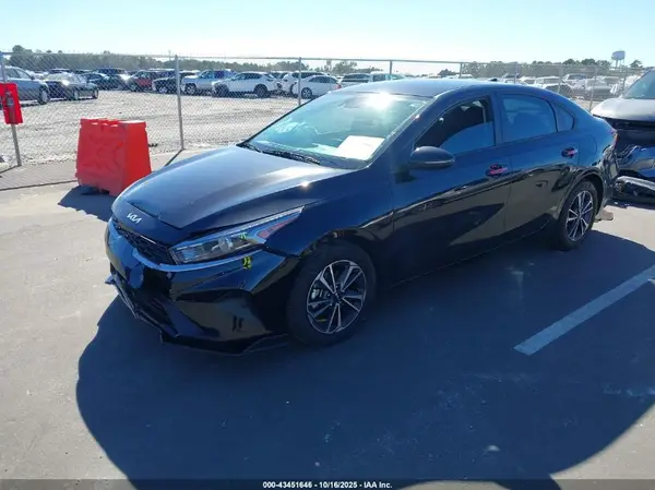 3KPF24AD4RE718782 2024 KIA FORTE - Image 2