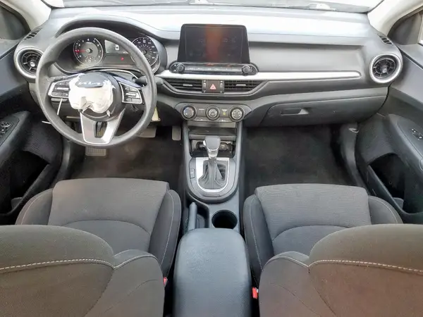 3KPF24AD4RE720063 2024 KIA FORTE - Image 8