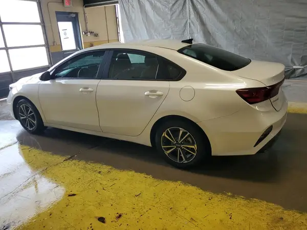 3KPF24AD4RE721035 2024 KIA FORTE - Image 2