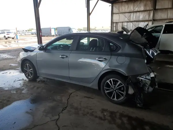 3KPF24AD4RE723173 2024 KIA FORTE - Image 2