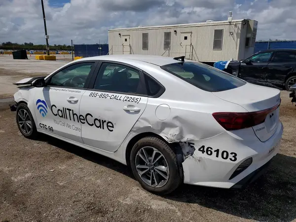 3KPF24AD4RE723433 2024 KIA FORTE - Image 2