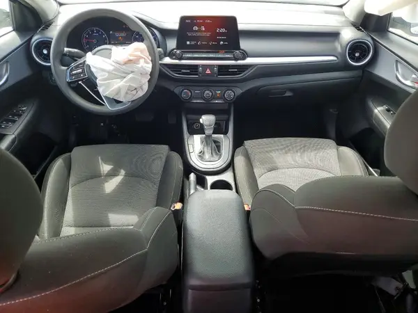 3KPF24AD4RE723433 2024 KIA FORTE - Image 8