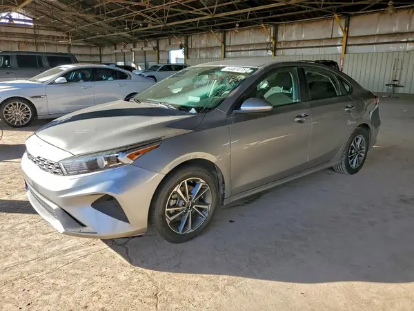 3KPF24AD4RE723643 2024 KIA FORTE - Image 1