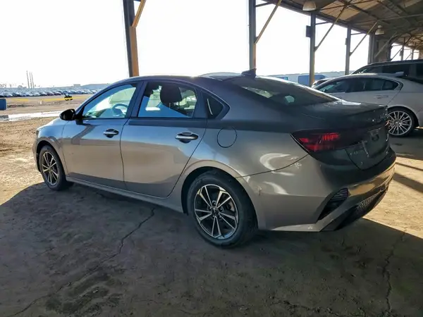 3KPF24AD4RE723643 2024 KIA FORTE - Image 2