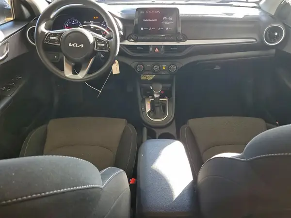 3KPF24AD4RE723643 2024 KIA FORTE - Image 8