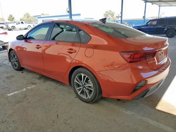 3KPF24AD4RE726025 2024 KIA FORTE - Image 2