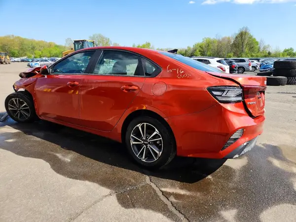 3KPF24AD4RE727238 2024 KIA FORTE - Image 2