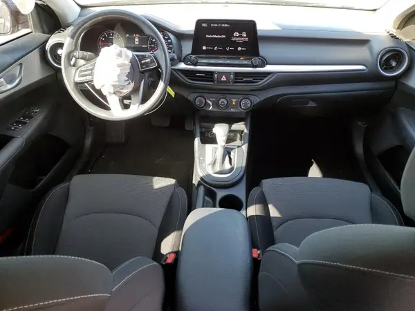 3KPF24AD4RE727658 2024 KIA FORTE - Image 8