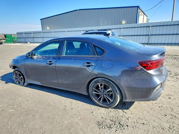 3KPF24AD4RE727918 2024 KIA FORTE - Image 2
