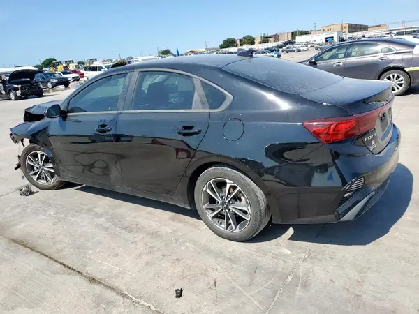 3KPF24AD4RE729846 2024 KIA FORTE - Image 2