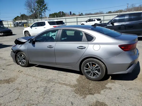 3KPF24AD4RE730138 2024 KIA FORTE - Image 2