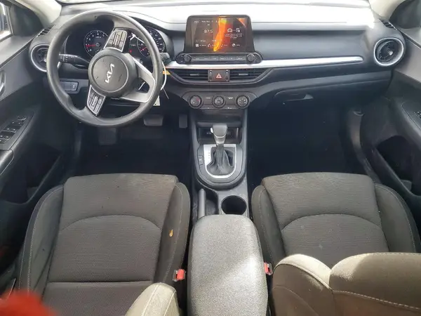 3KPF24AD4RE731953 2024 KIA FORTE - Image 8
