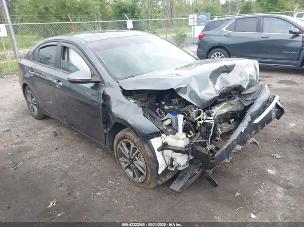 3KPF24AD4RE733346 2024 KIA FORTE - Image 1