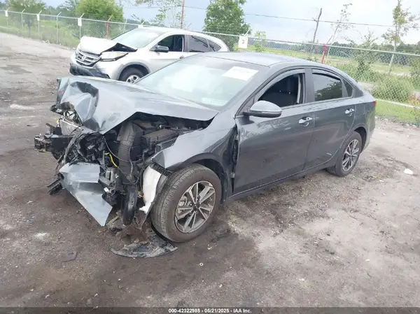 3KPF24AD4RE733346 2024 KIA FORTE - Image 2