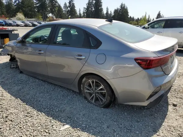 3KPF24AD4RE733654 2024 KIA FORTE - Image 2