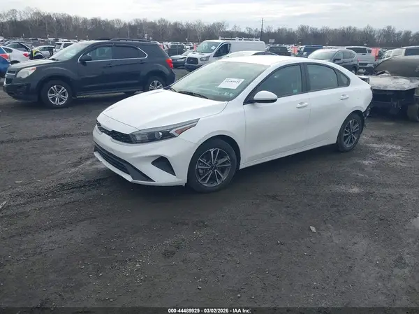 3KPF24AD4RE734755 2024 KIA FORTE - Image 2