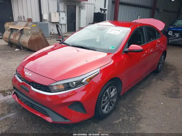 3KPF24AD4RE734805 2024 KIA FORTE - Image 2