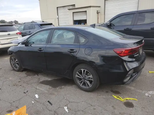 3KPF24AD4RE737798 2024 KIA FORTE - Image 2