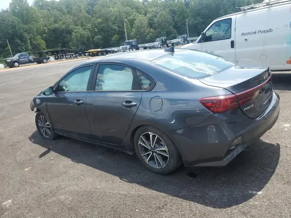 3KPF24AD4RE739812 2024 KIA FORTE - Image 2
