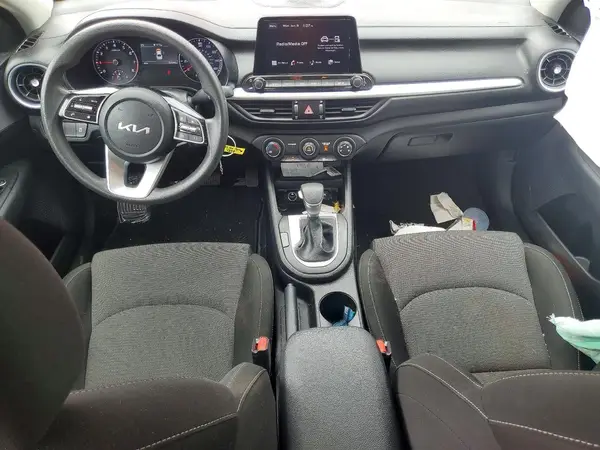 3KPF24AD4RE741298 2024 KIA FORTE - Image 8