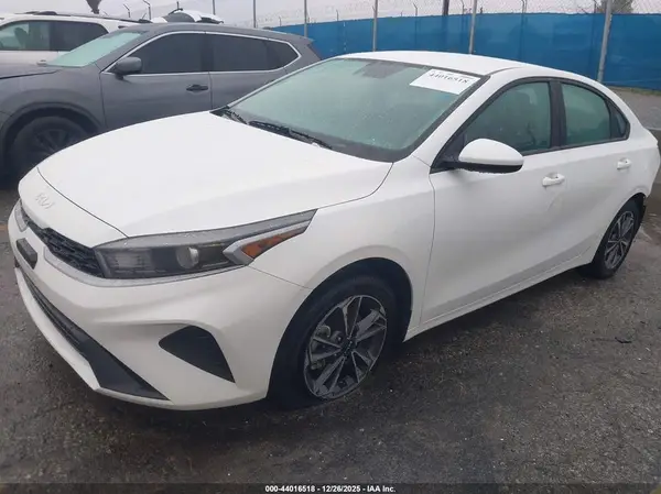3KPF24AD4RE743620 2024 KIA FORTE - Image 2