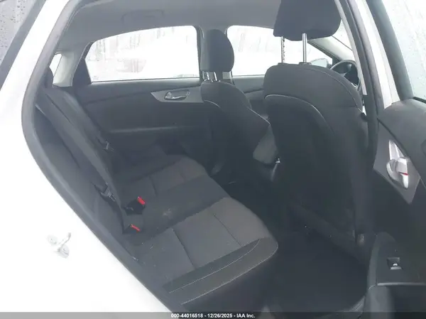 3KPF24AD4RE743620 2024 KIA FORTE - Image 8