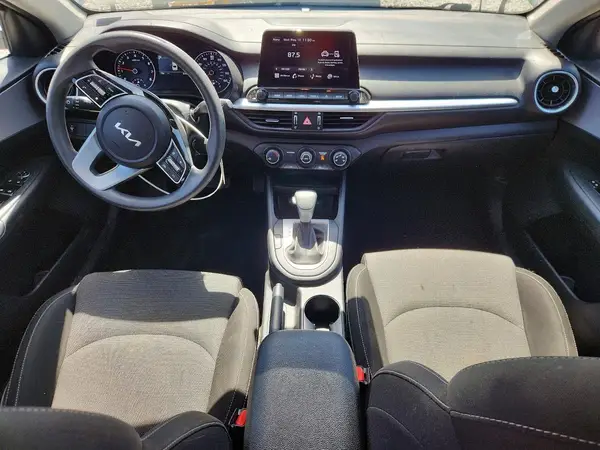3KPF24AD4RE745285 2024 KIA FORTE - Image 8