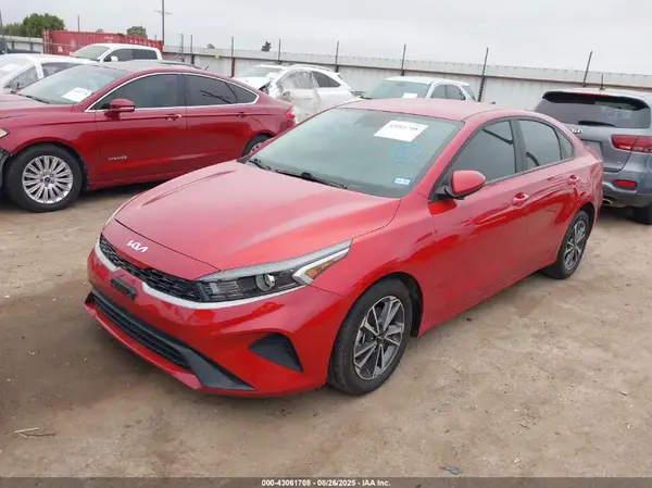 3KPF24AD4RE745917 2024 KIA FORTE - Image 2