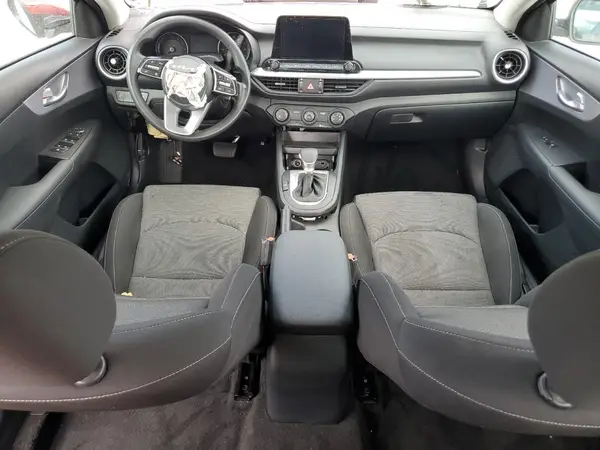 3KPF24AD4RE745920 2024 KIA FORTE - Image 8
