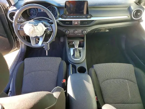 3KPF24AD4RE746727 2024 KIA FORTE - Image 8