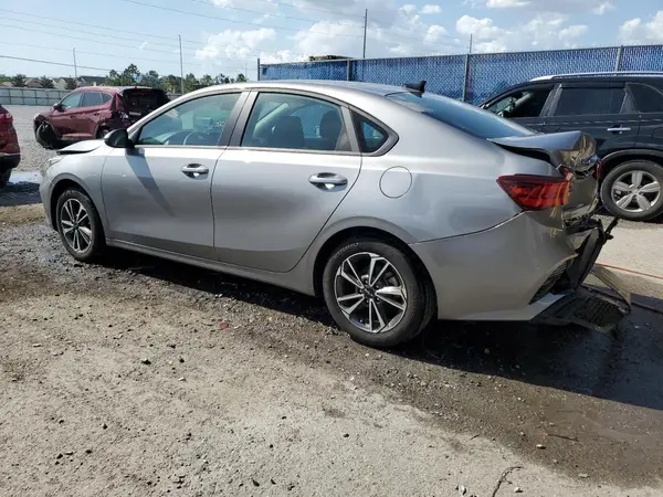 3KPF24AD4RE747313 2024 KIA FORTE - Image 2