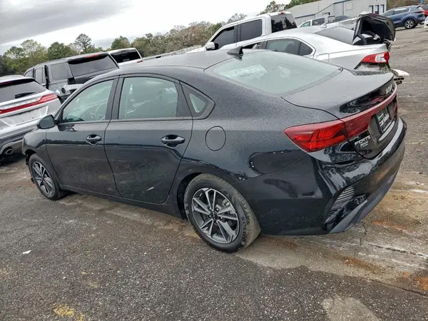 3KPF24AD4RE748087 2024 KIA FORTE - Image 2