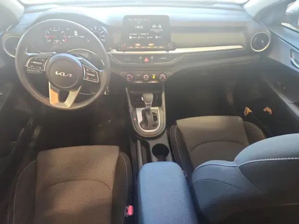 3KPF24AD4RE748137 2024 KIA FORTE - Image 8